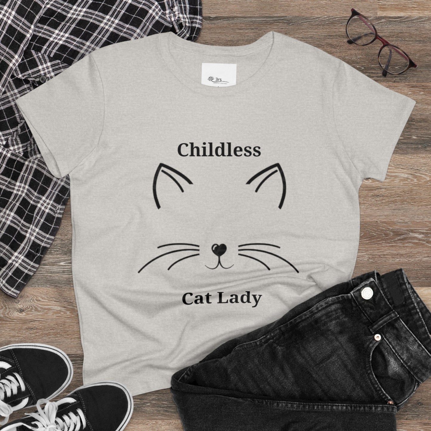 Childless Cat Lady Political T-shirt | Kamala Harris Supporter Tee for Women | Feminist & Cat Lover Shirt